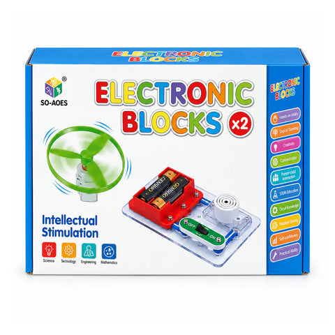 علبة Electronic Blocks x2 عليها مكعبات دواير بتتركب في بعض، وعلبة بطاريات، ومروحة بتلف على لوحة شفافة