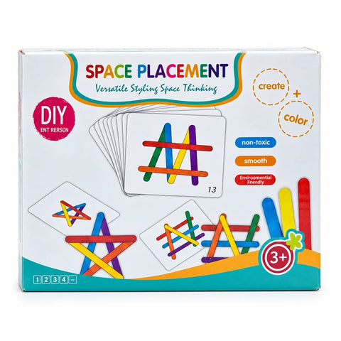 علبة Space Placement DIY لسن 3+، عليها عيدان ملونة مرصوصة على شكل نجمة وبيت ومعاها كروت التحديات